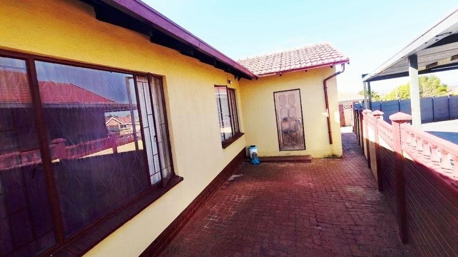 4 Bedroom Property for Sale in Tlhabane West North West